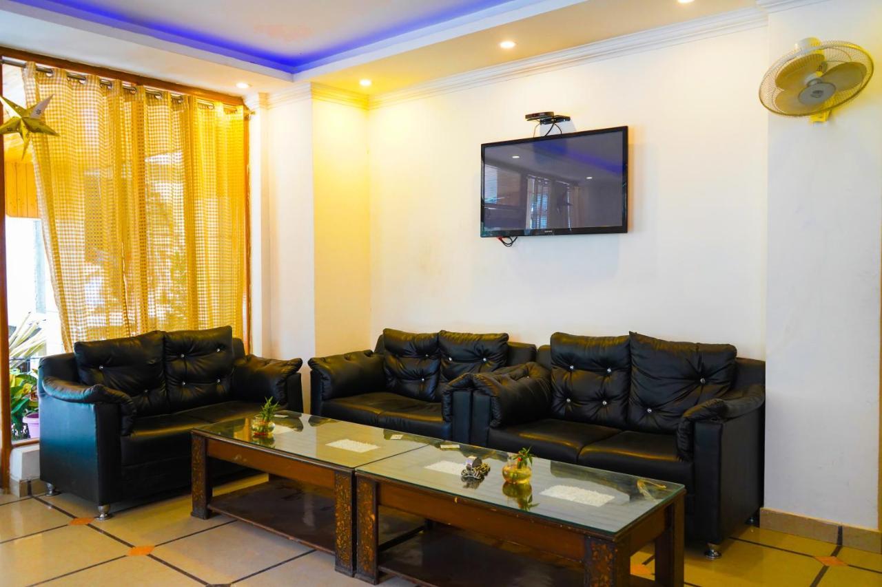 Hotel Akash Regency 马拉里 外观 照片