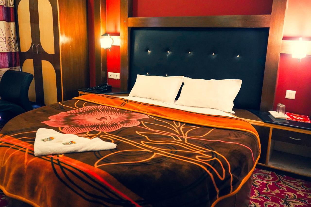 Hotel Akash Regency 马拉里 外观 照片