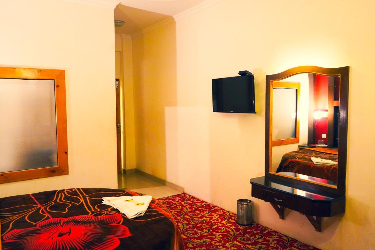 Hotel Akash Regency 马拉里 外观 照片