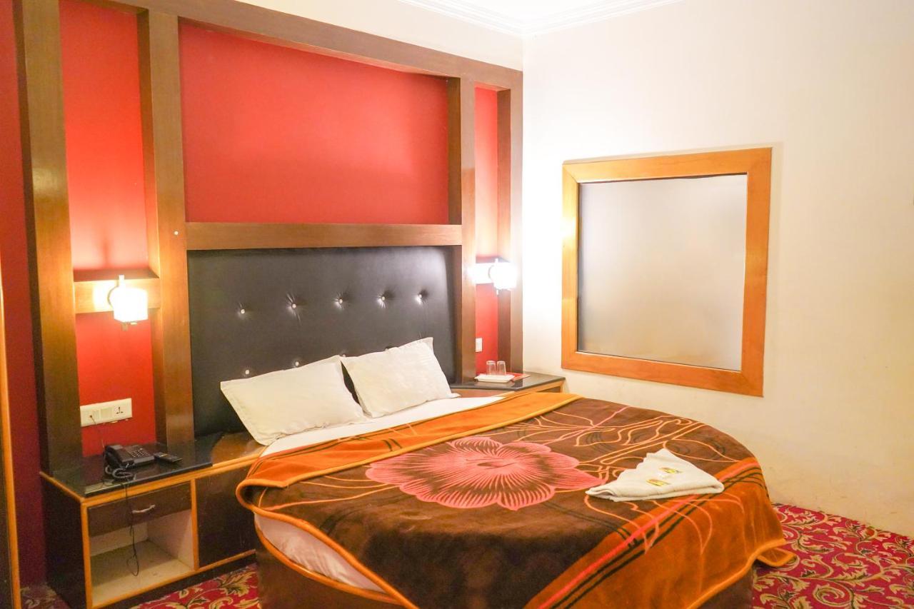 Hotel Akash Regency 马拉里 外观 照片
