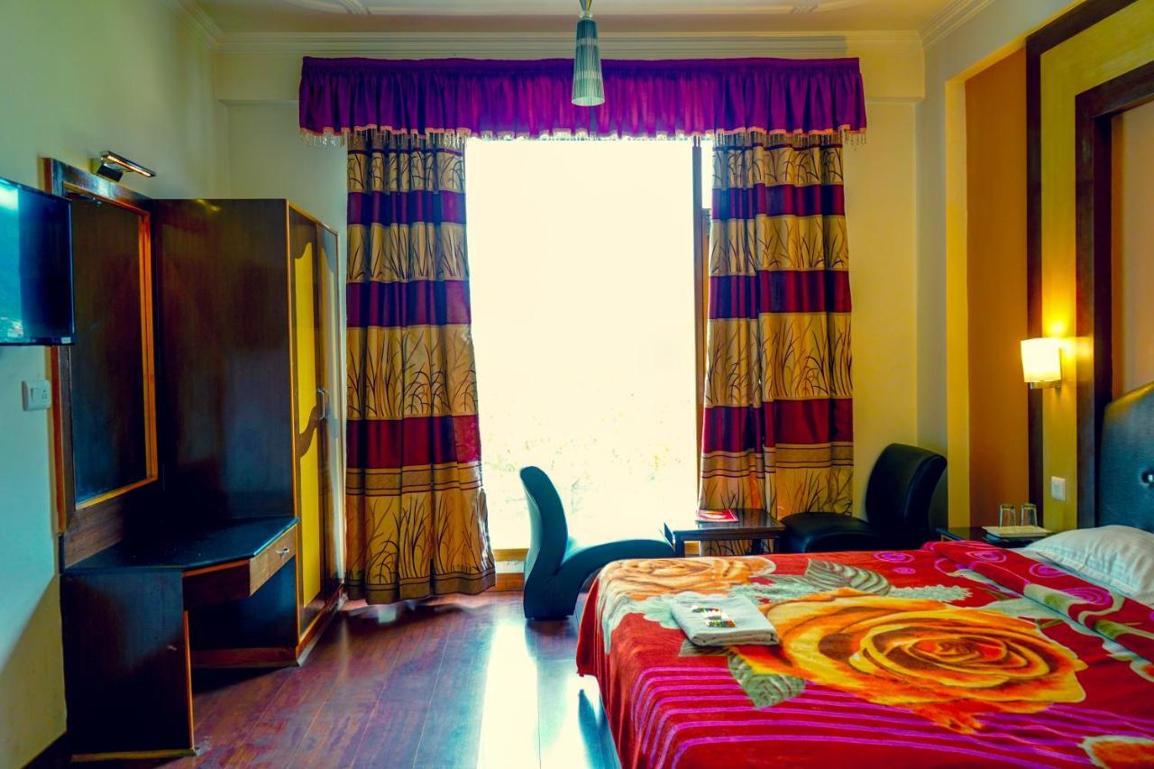 Hotel Akash Regency 马拉里 外观 照片