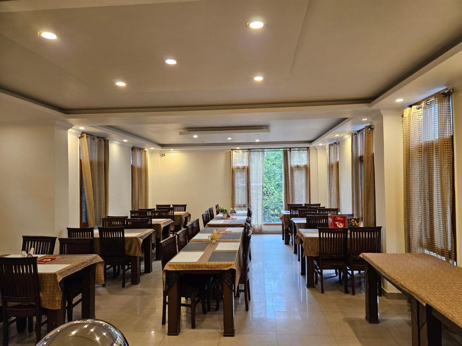 Hotel Akash Regency 马拉里 外观 照片