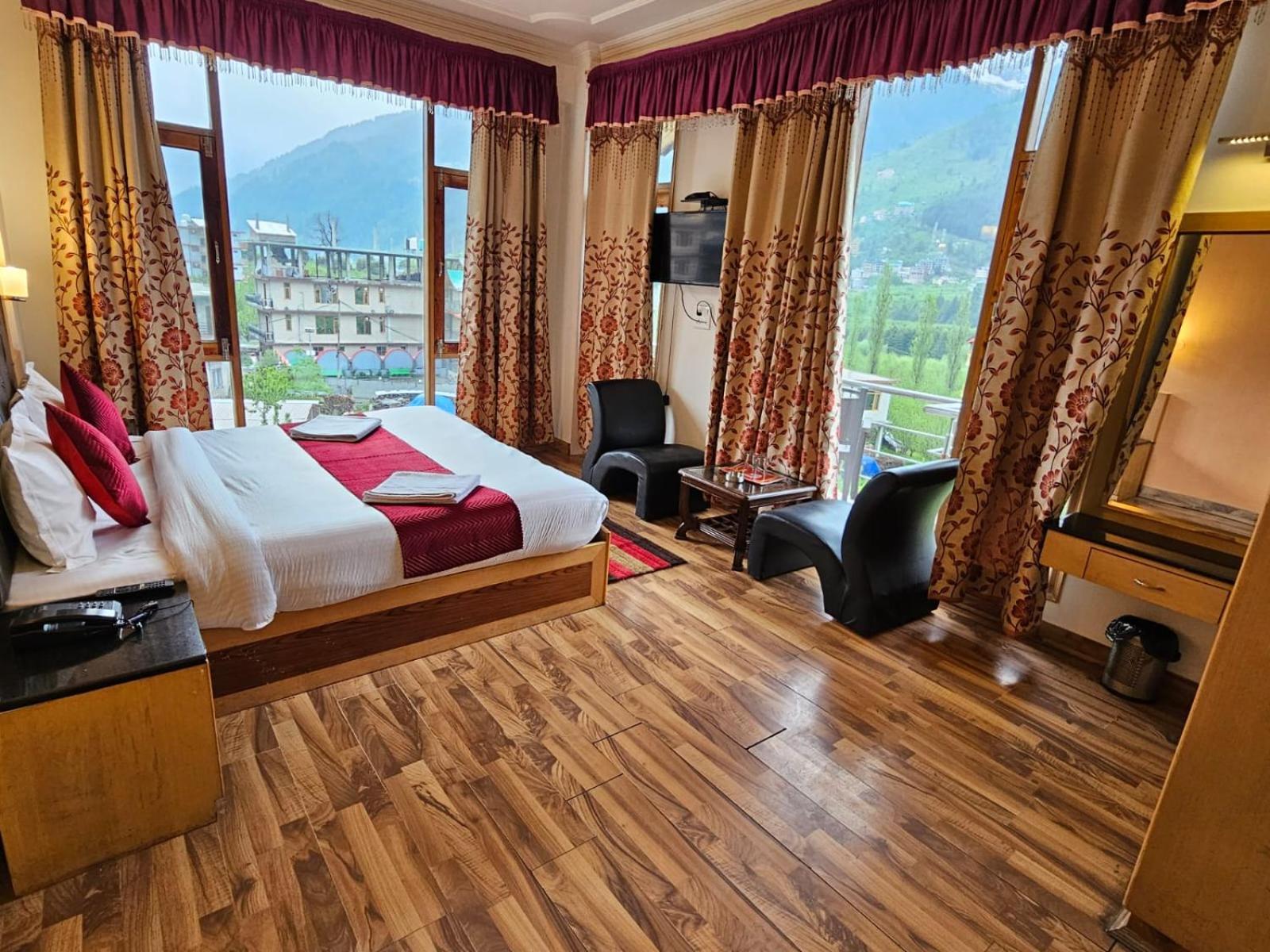 Hotel Akash Regency 马拉里 外观 照片